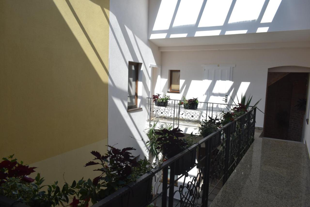 Schloss Apartments Braşov Exterior foto
